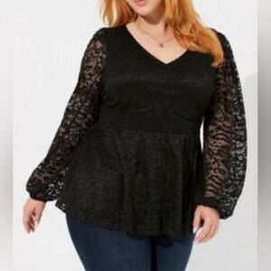 Torrid Vintage inspired Black Lace Blouse stretch High waist, V-neck, NWT 2X